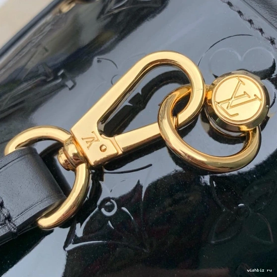 WIS CANNES LOUIS VUITTON 1026